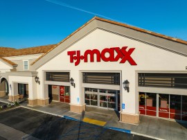 Sumérgete en la emoción de las rebajas de invierno de T.J. Maxx y Marshalls y descubre increíbles descuentos en prendas de vestir para hombres y mujeres, accesorios y más, ¡todo a precios irresistibles!